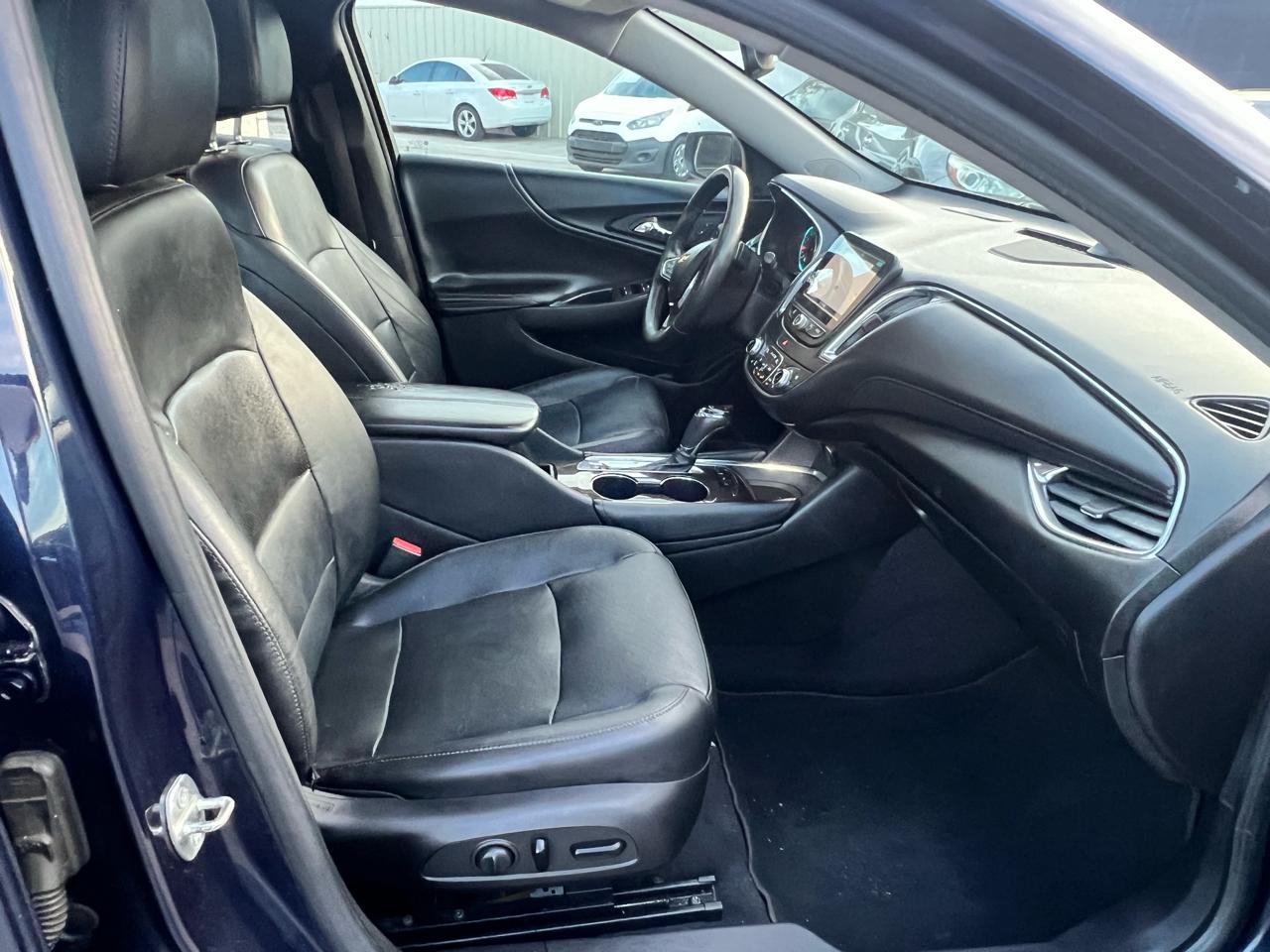 Chevrolet Malibu 4dr Sdn Premier w/2LZ 2017