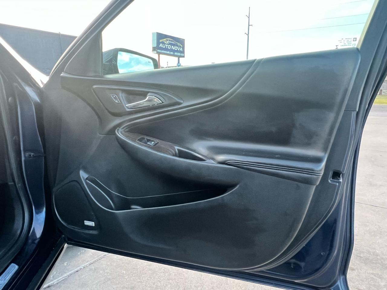 Chevrolet Malibu 4dr Sdn Premier w/2LZ 2017