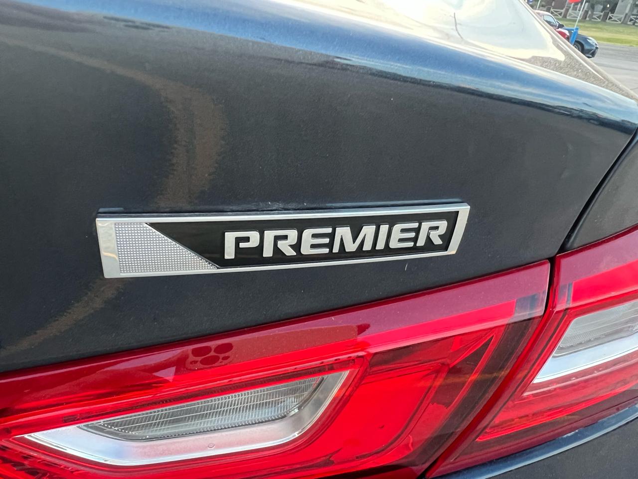 Chevrolet Malibu 4dr Sdn Premier w/2LZ 2017