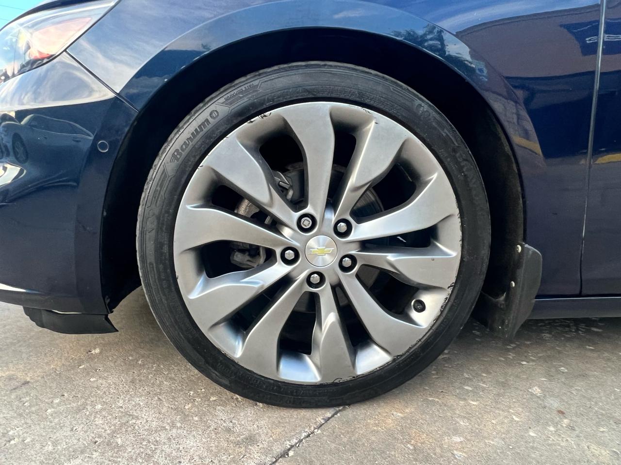 Chevrolet Malibu 4dr Sdn Premier w/2LZ 2017