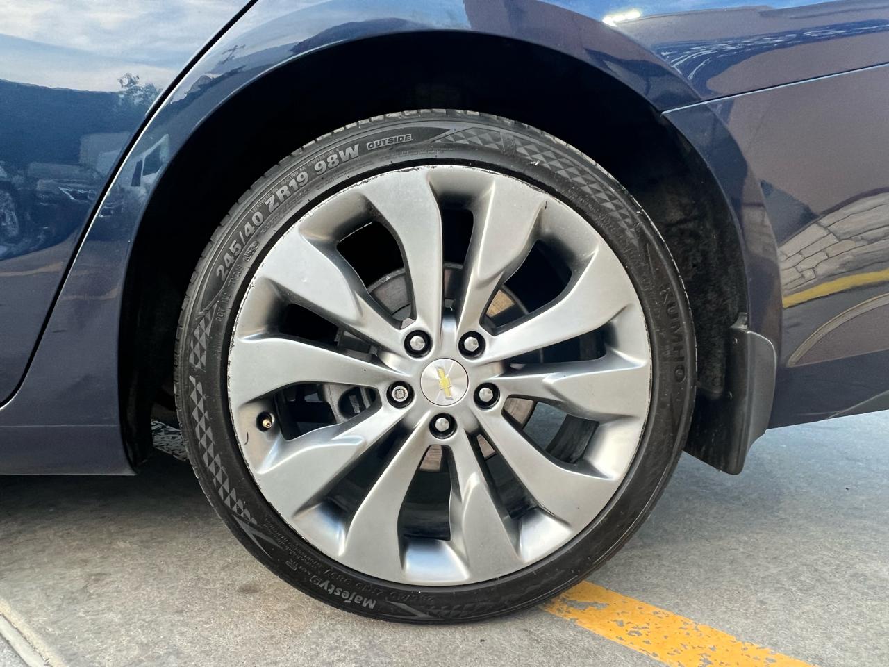Chevrolet Malibu 4dr Sdn Premier w/2LZ 2017