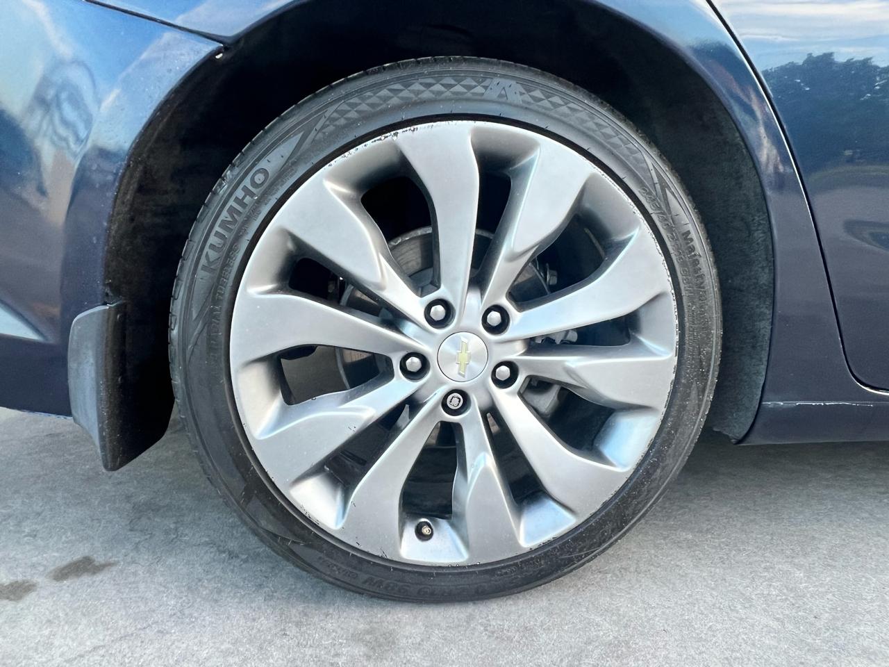 Chevrolet Malibu 4dr Sdn Premier w/2LZ 2017
