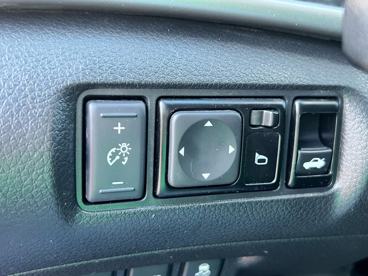 Nissan Sentra SR CVT 2017