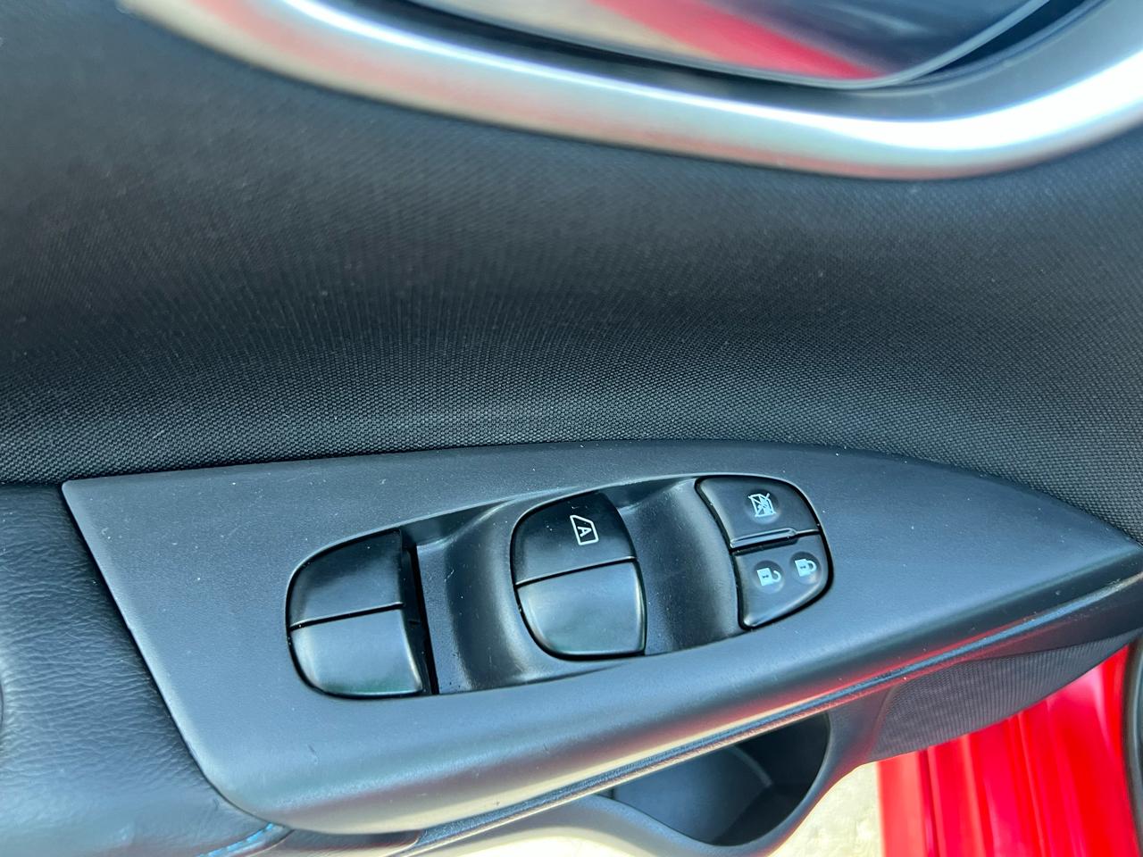 Nissan Sentra SR CVT 2017