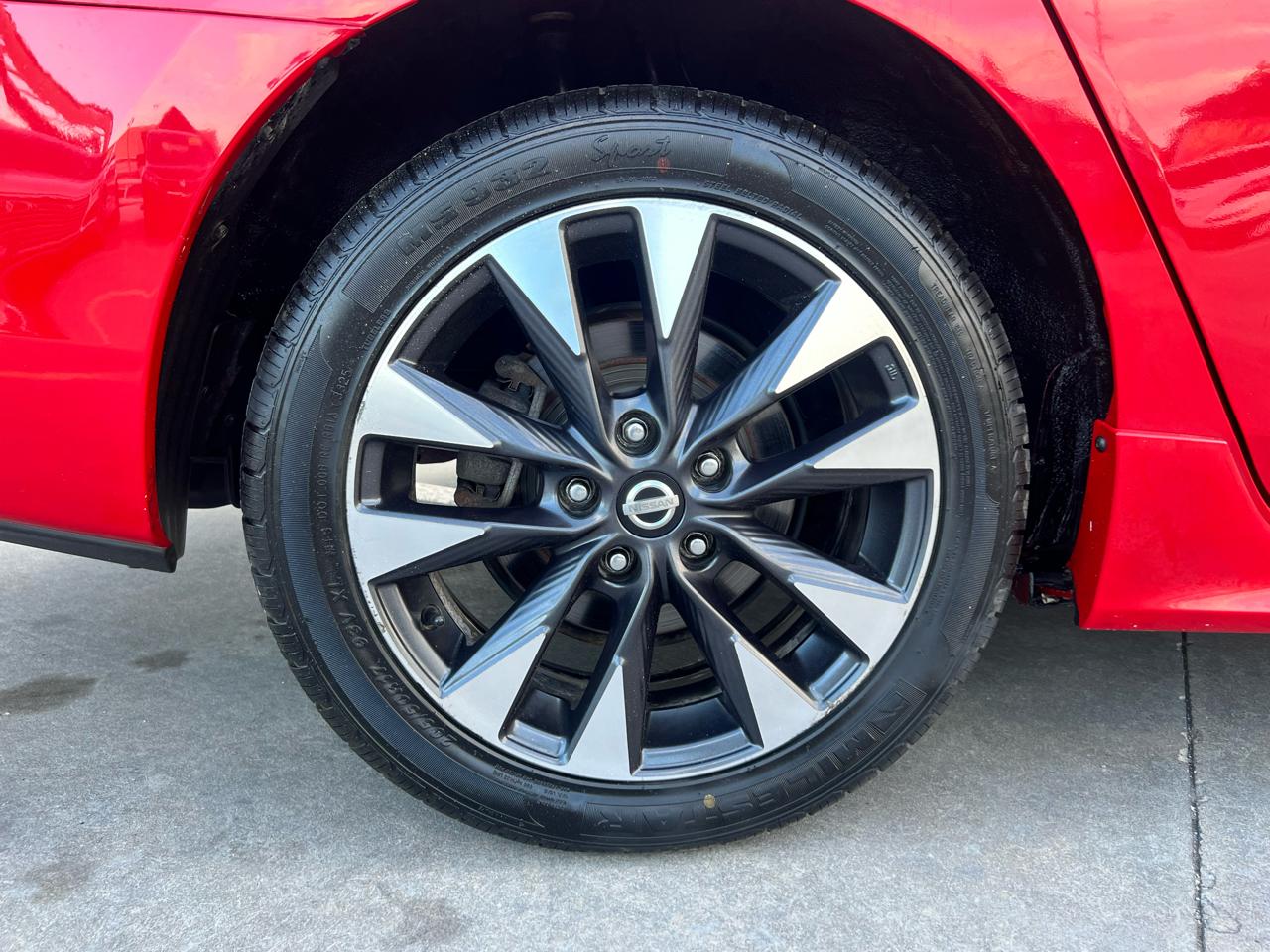 Nissan Sentra SR CVT 2017