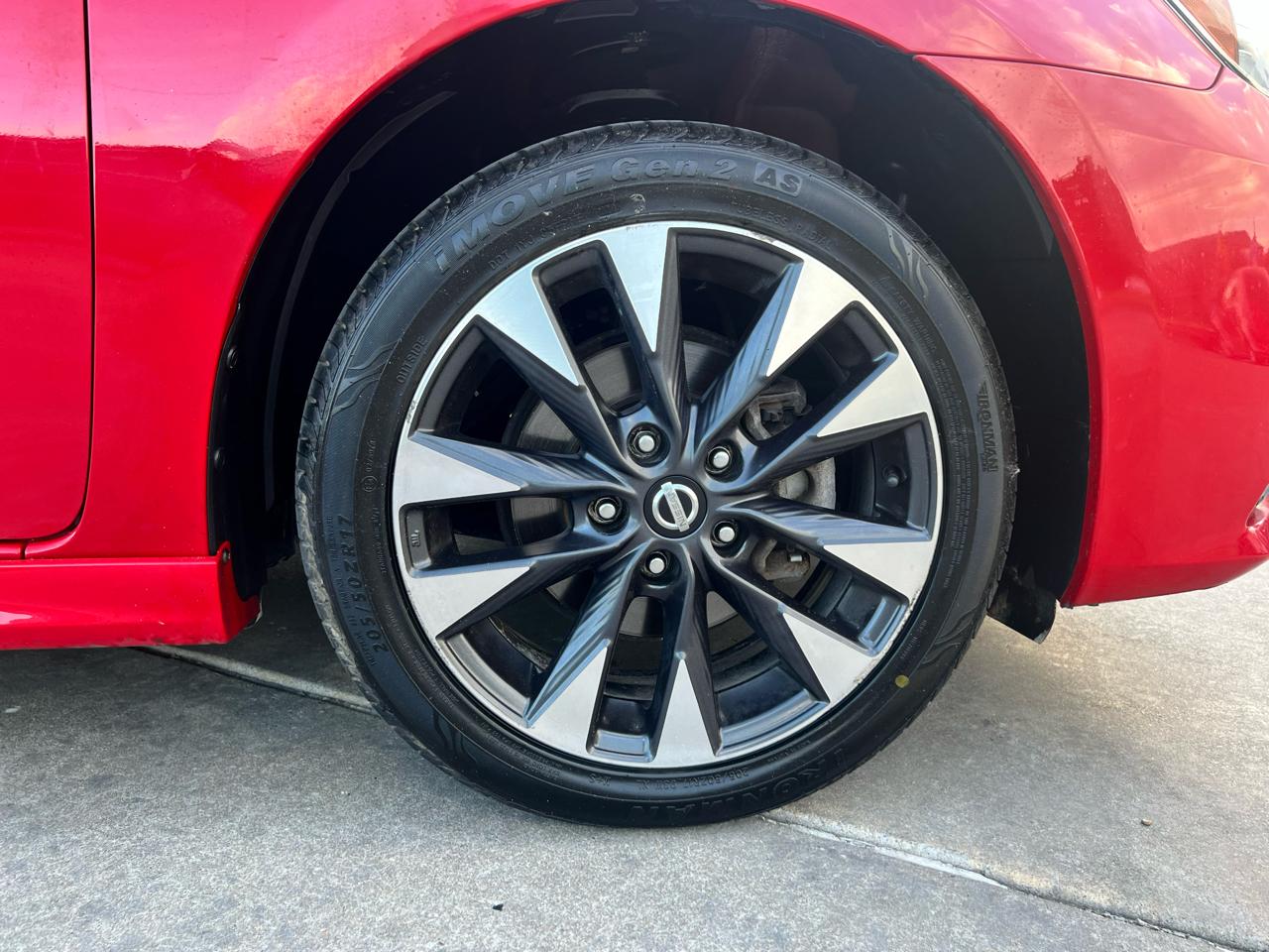 Nissan Sentra SR CVT 2017