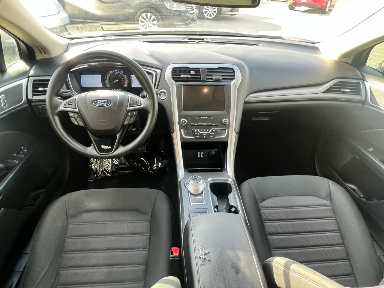 Ford Fusion SE FWD 2020