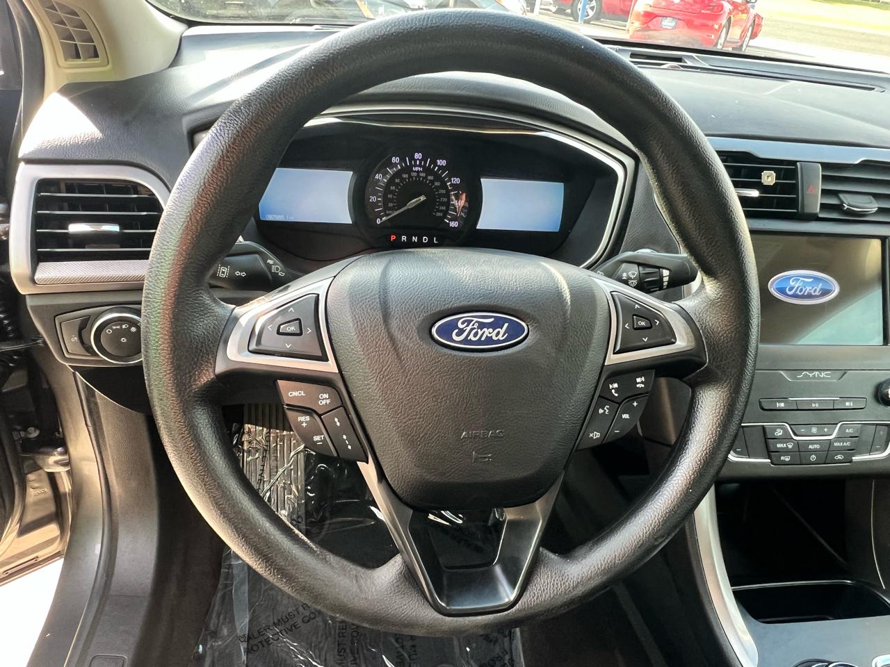 Ford Fusion SE FWD 2020