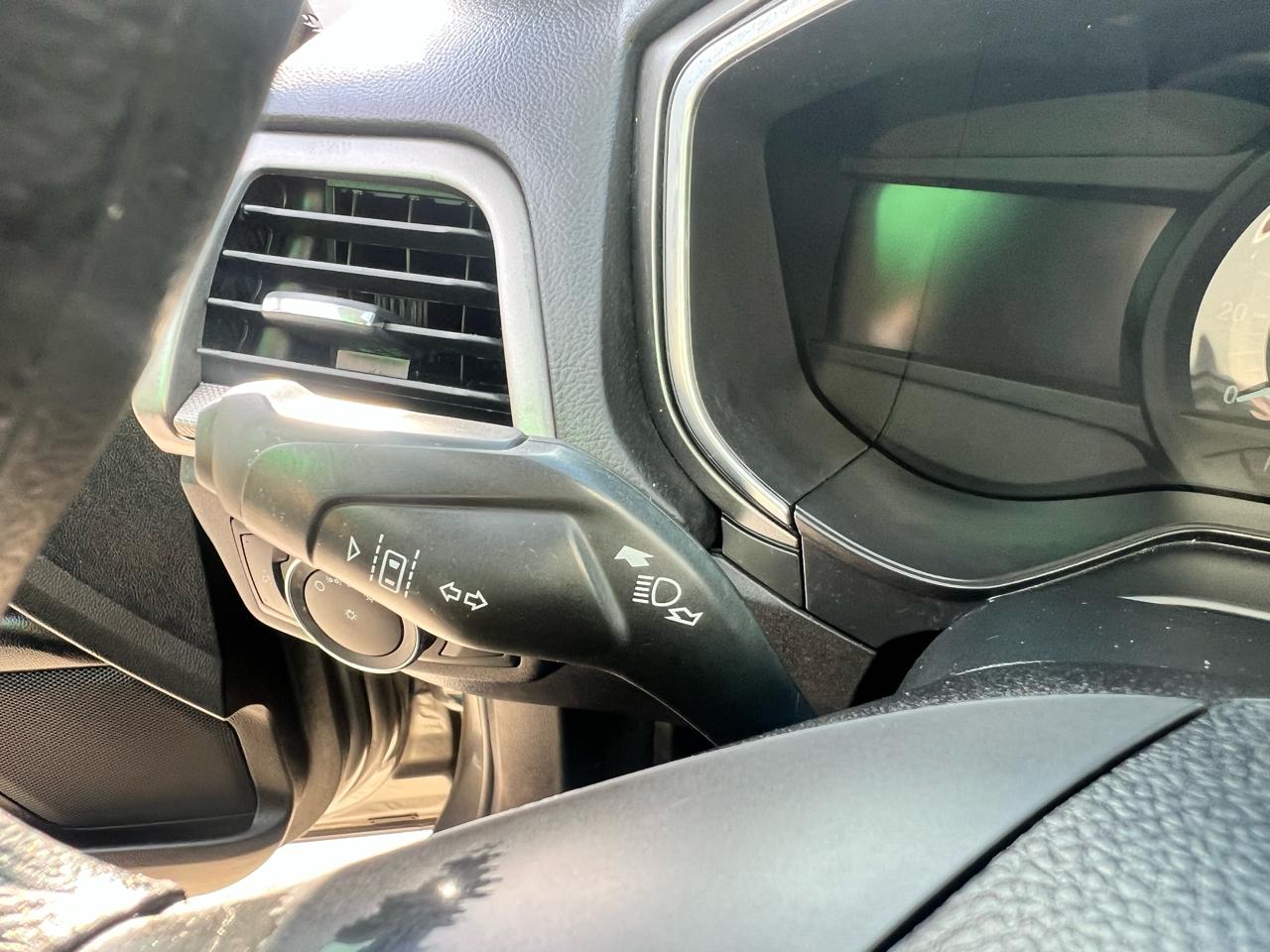 Ford Fusion SE FWD 2020
