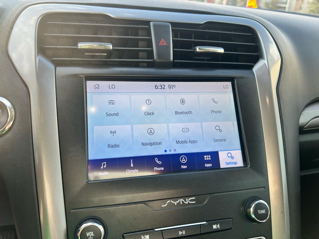Ford Fusion SE FWD 2020