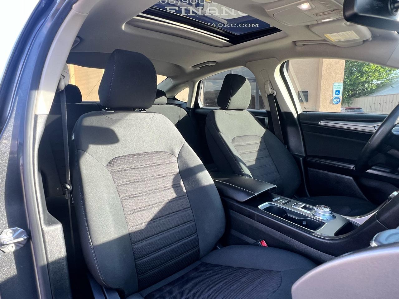 Ford Fusion SE FWD 2020