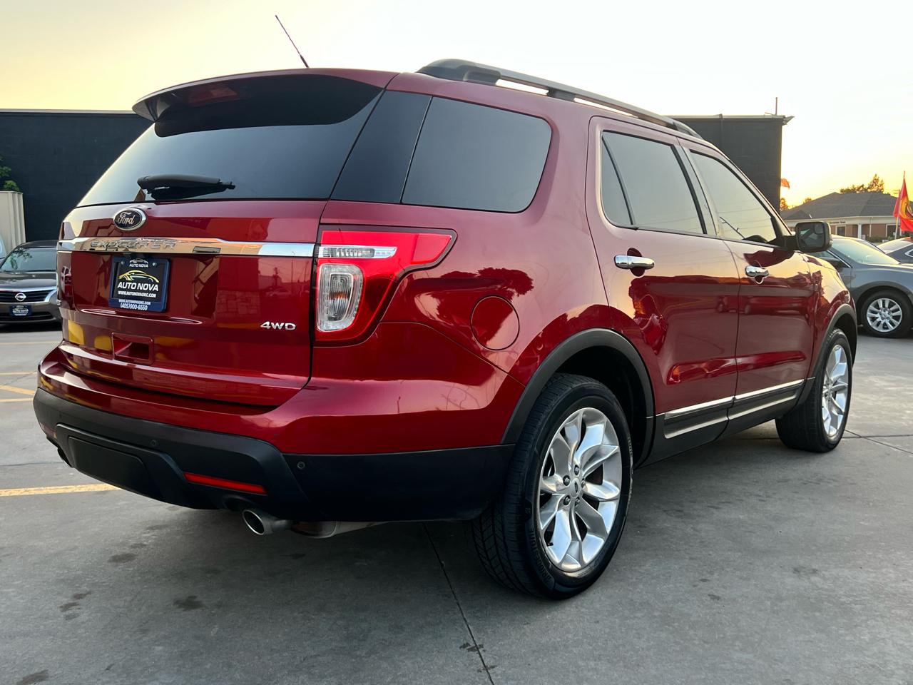 Ford Explorer 4WD 4dr XLT 2013