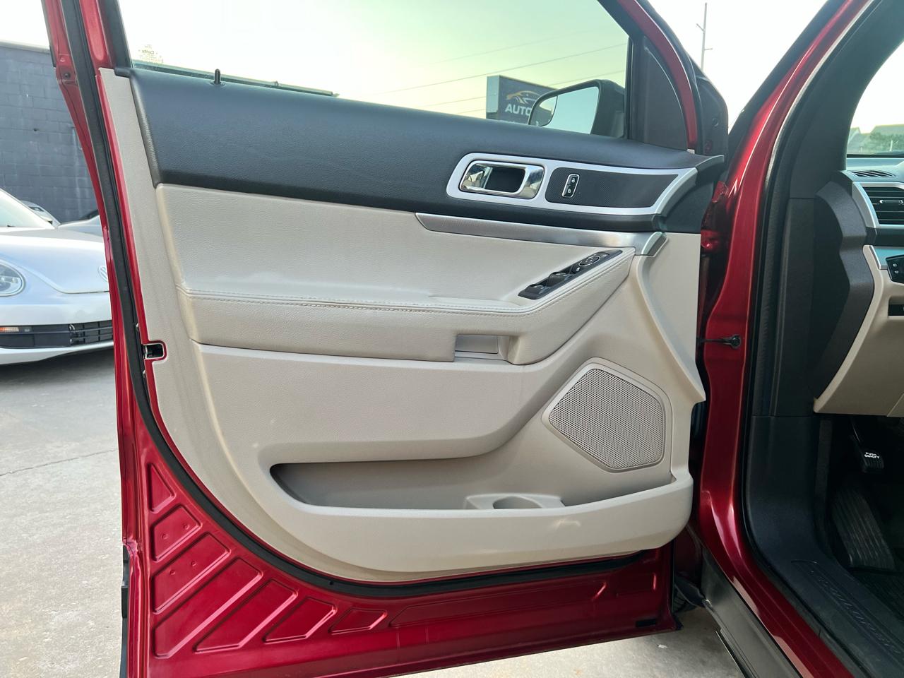 Ford Explorer 4WD 4dr XLT 2013
