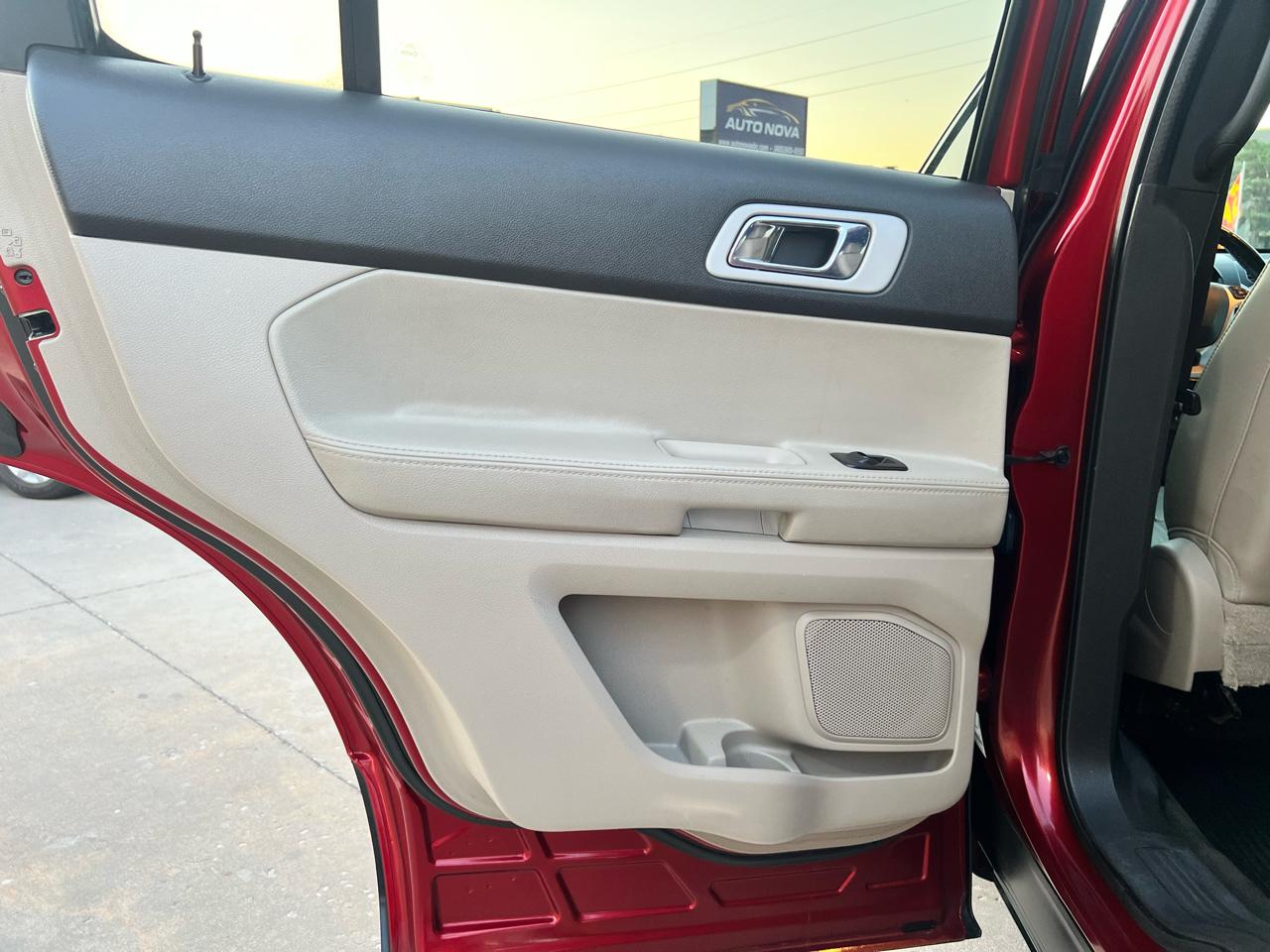 Ford Explorer 4WD 4dr XLT 2013
