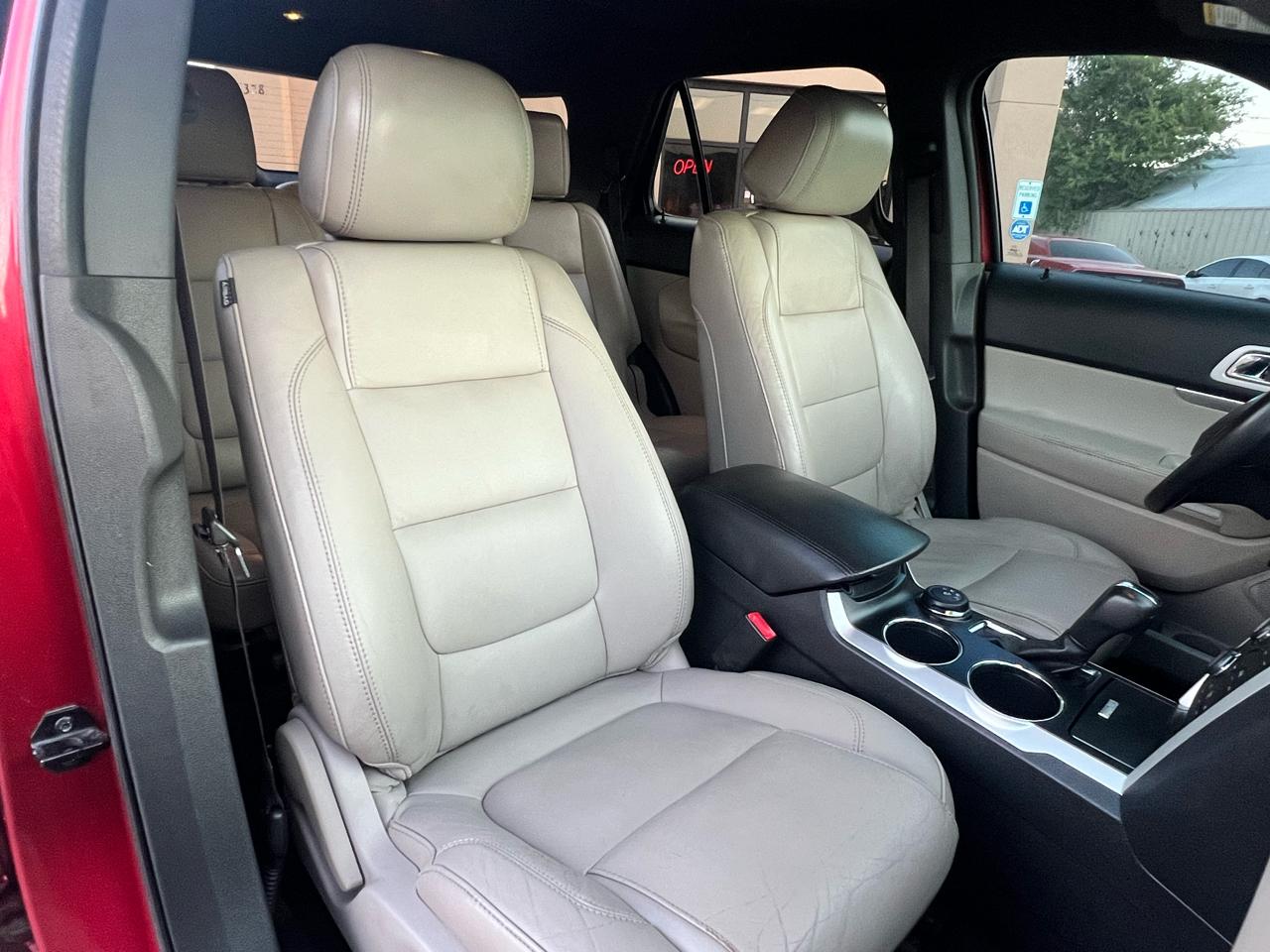 Ford Explorer 4WD 4dr XLT 2013