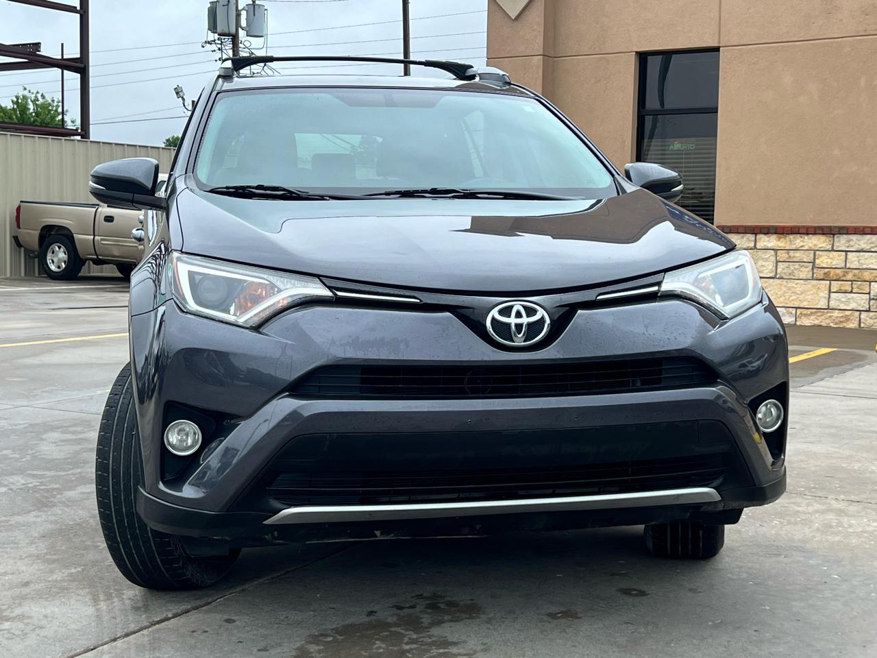Toyota RAV4 FWD 4dr XLE (Natl) 2016