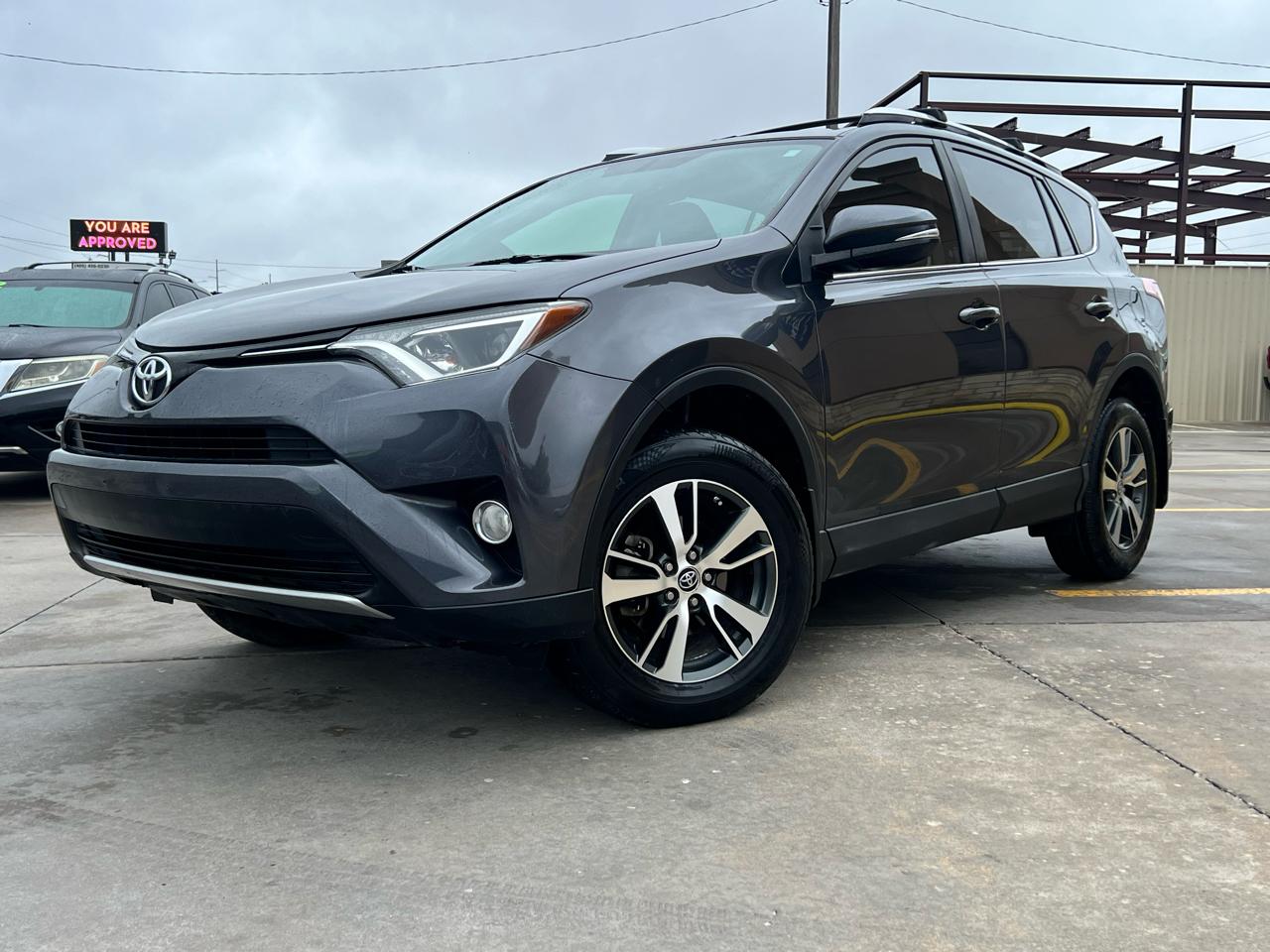 Toyota RAV4 FWD 4dr XLE (Natl) 2016