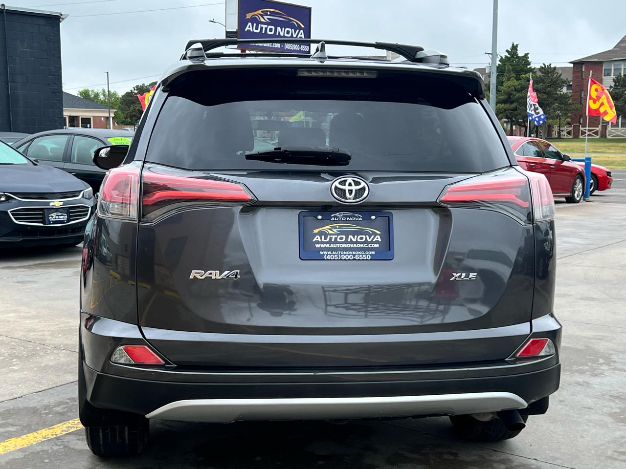 Toyota RAV4 FWD 4dr XLE (Natl) 2016