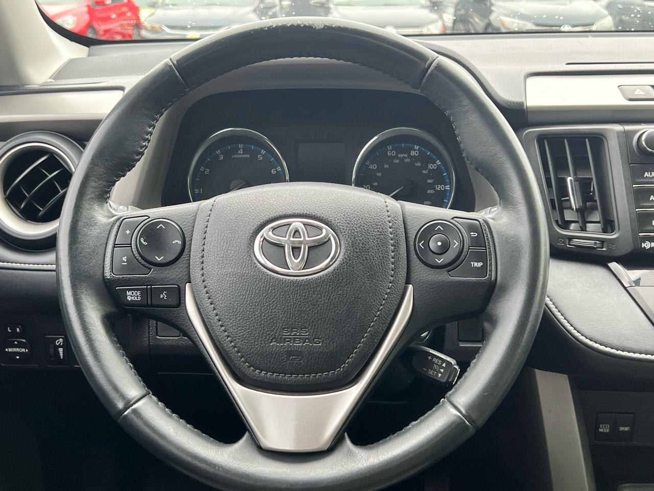 Toyota RAV4 FWD 4dr XLE (Natl) 2016