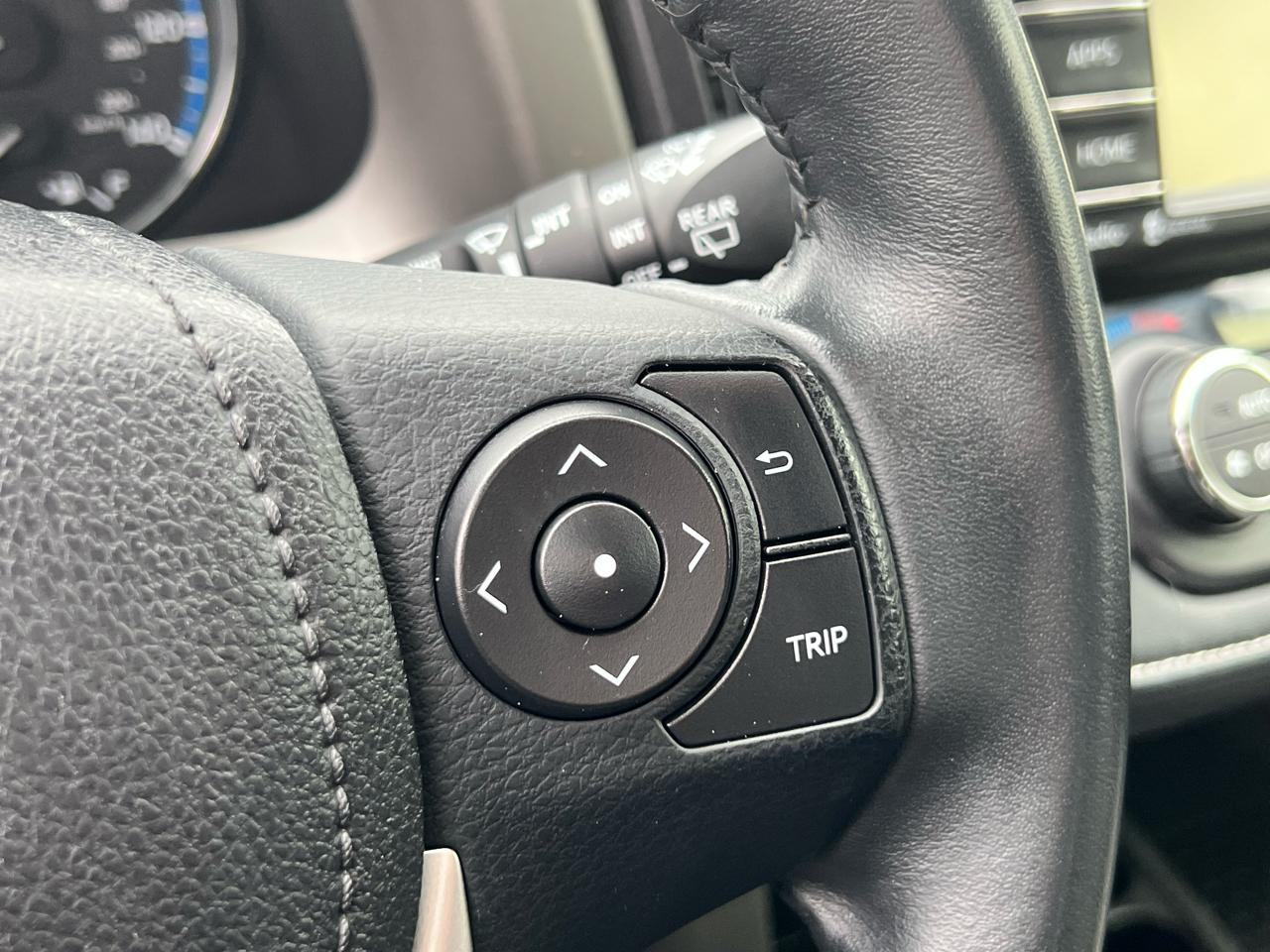 Toyota RAV4 FWD 4dr XLE (Natl) 2016