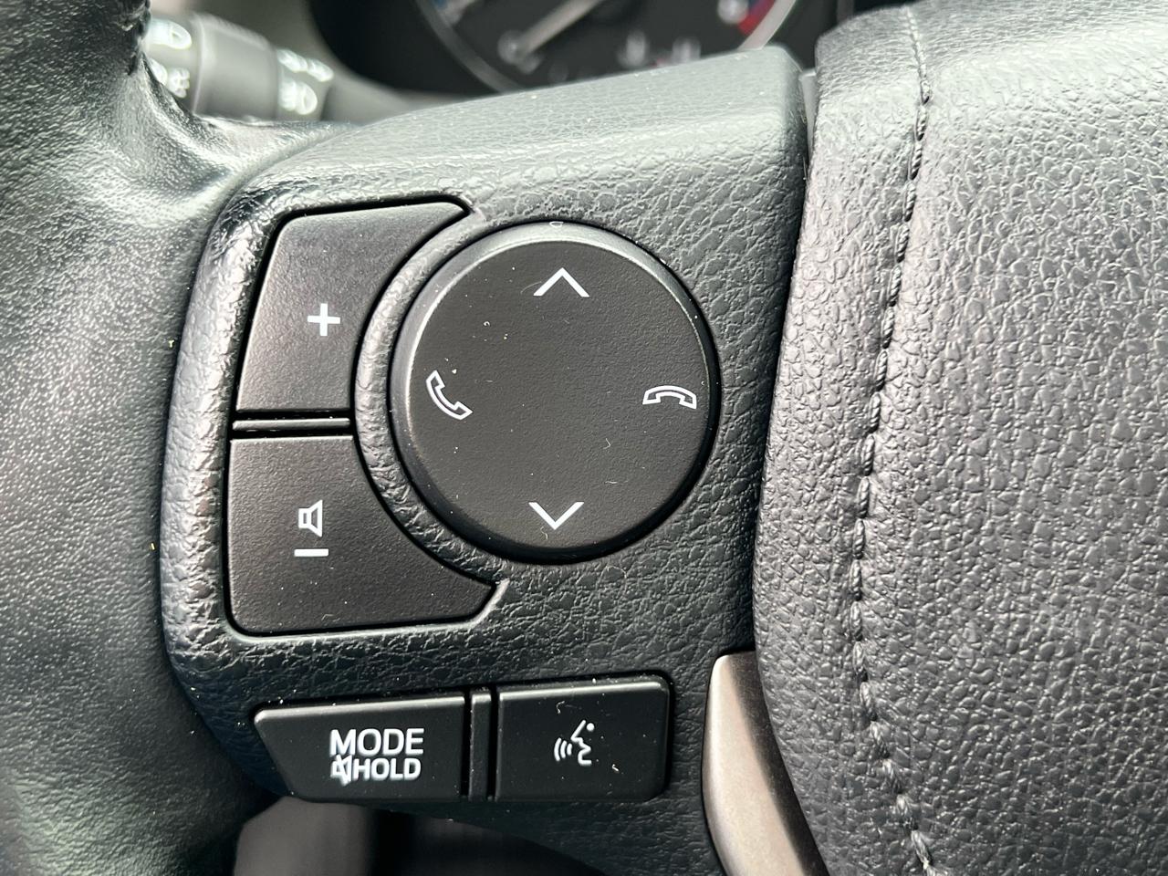Toyota RAV4 FWD 4dr XLE (Natl) 2016