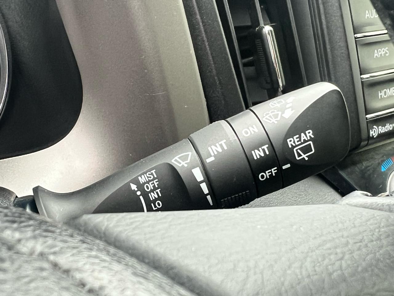 Toyota RAV4 FWD 4dr XLE (Natl) 2016