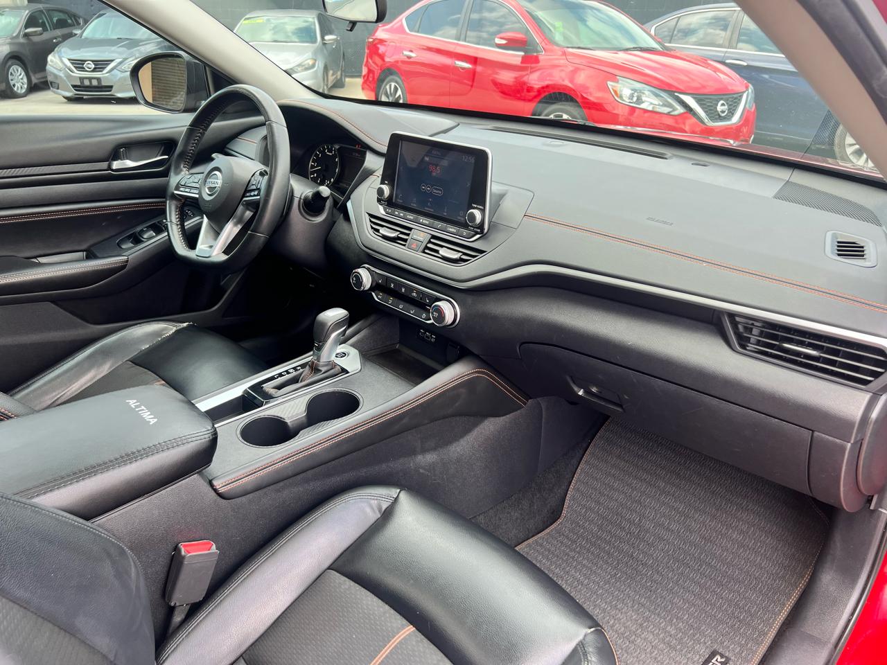 Nissan Altima 2.5 SR Sedan 2019