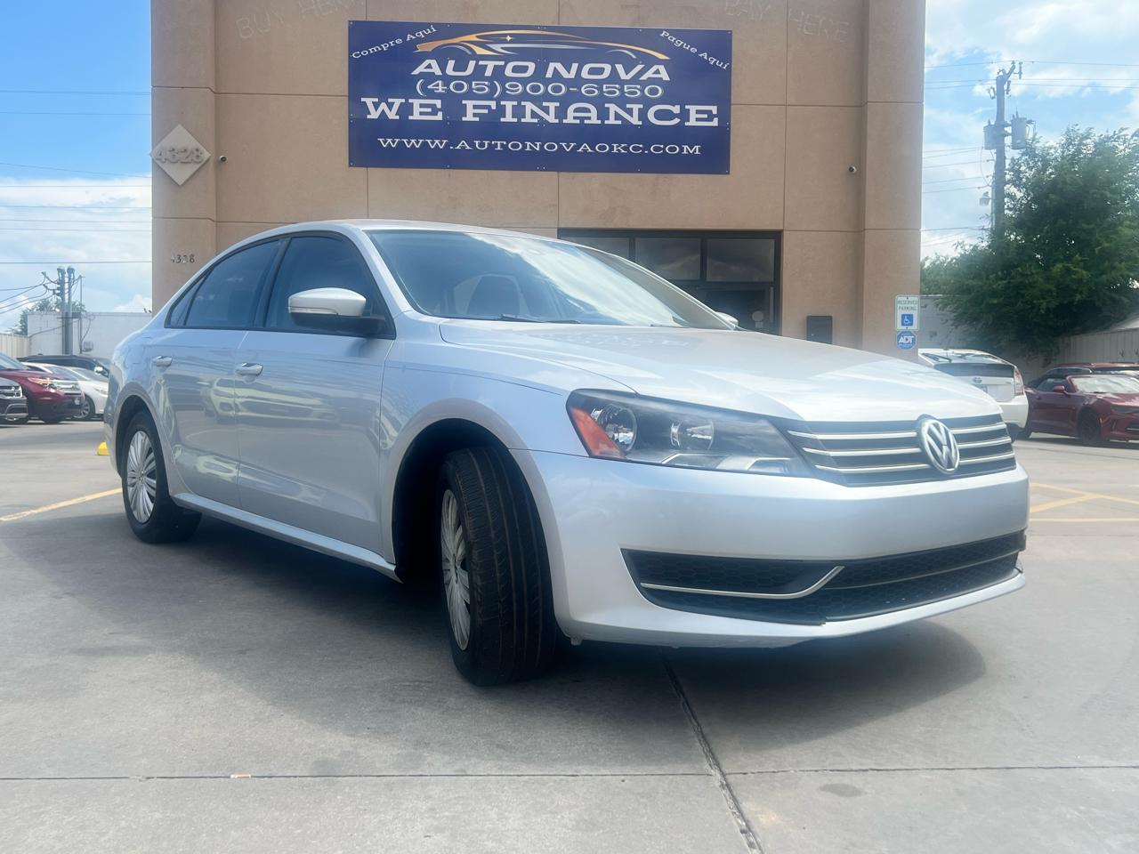 Volkswagen Passat 4dr Sdn 2.5L Auto Wolfsburg Ed *Ltd Avail* 2014