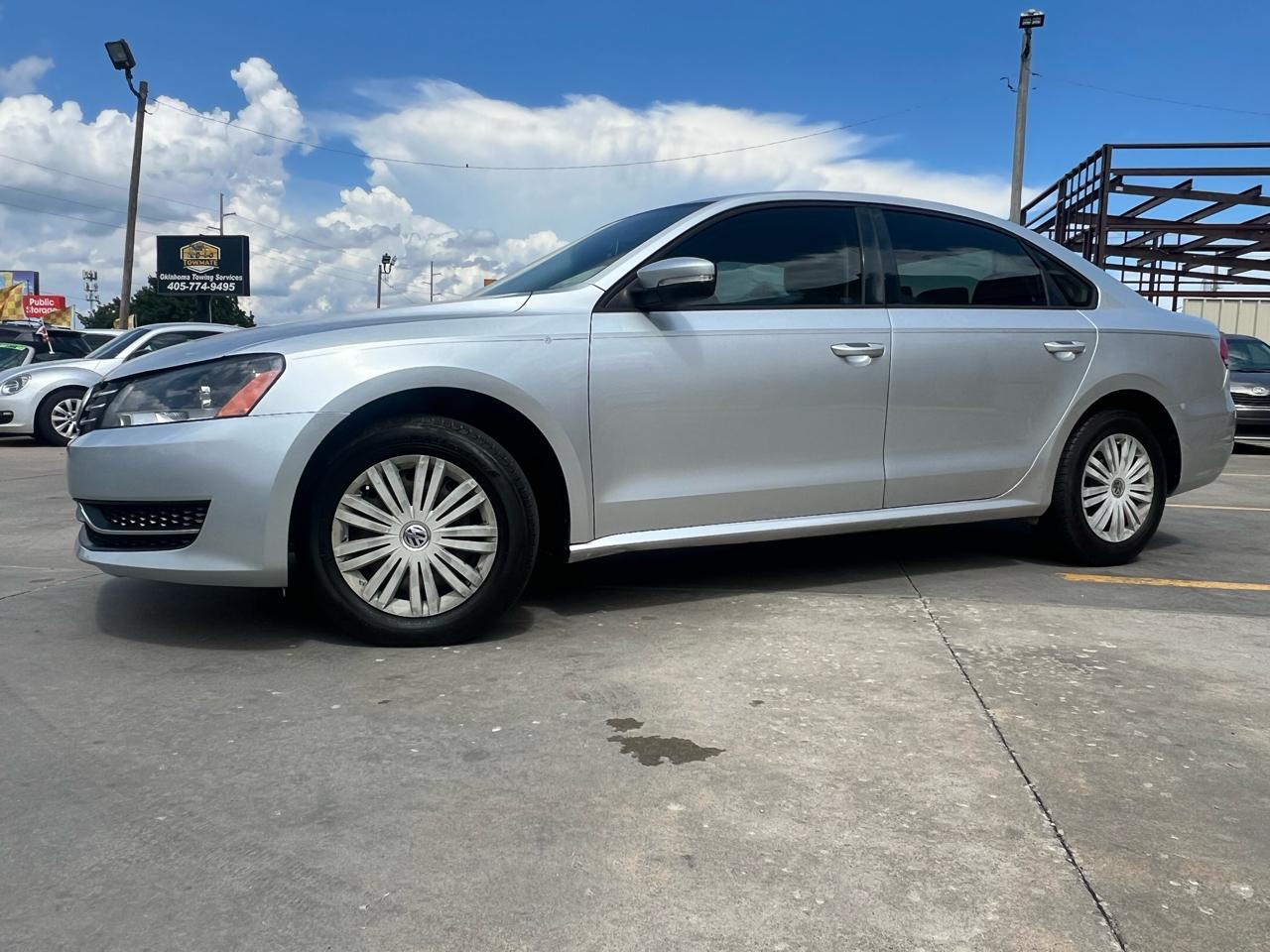 Volkswagen Passat 4dr Sdn 2.5L Auto Wolfsburg Ed *Ltd Avail* 2014