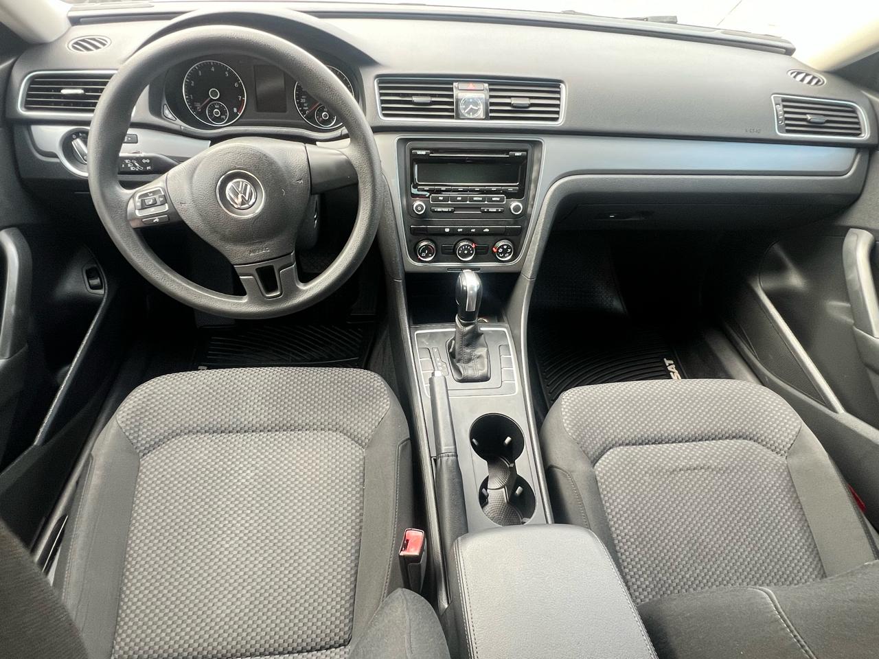 Volkswagen Passat 4dr Sdn 2.5L Auto Wolfsburg Ed *Ltd Avail* 2014