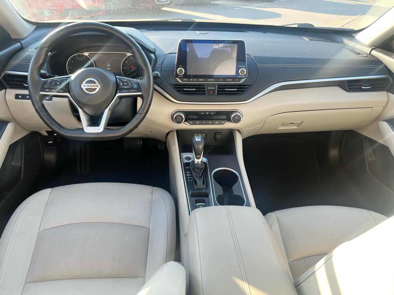 Nissan Altima 2.5 SV Sedan 2019
