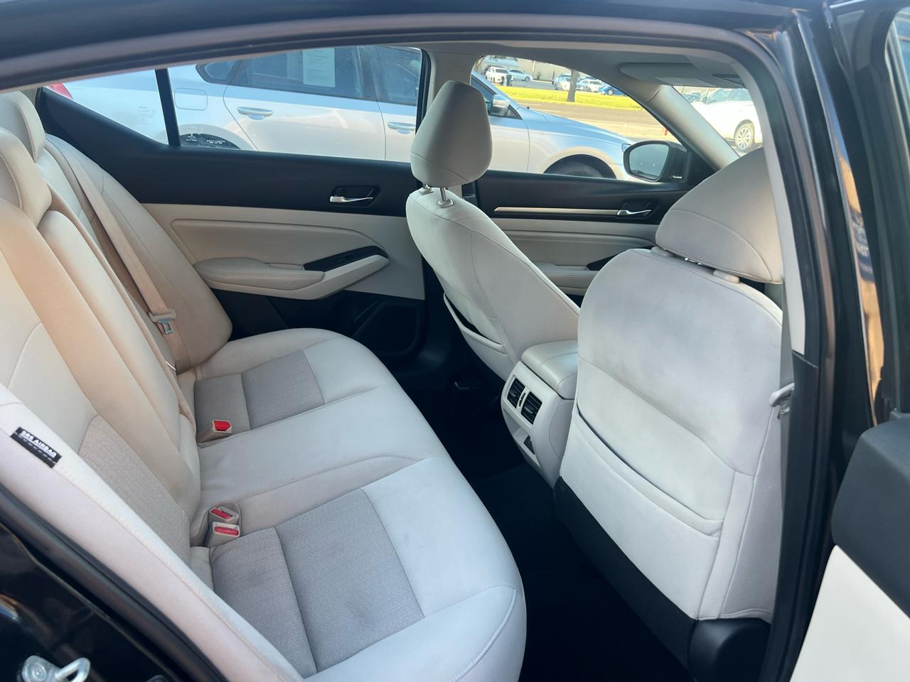 Nissan Altima 2.5 SV Sedan 2019
