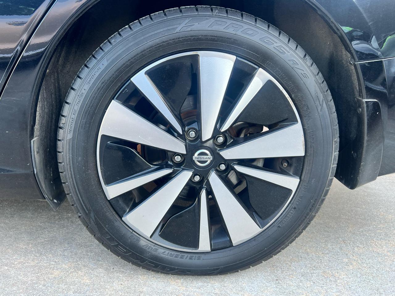 Nissan Altima 2.5 SV Sedan 2019