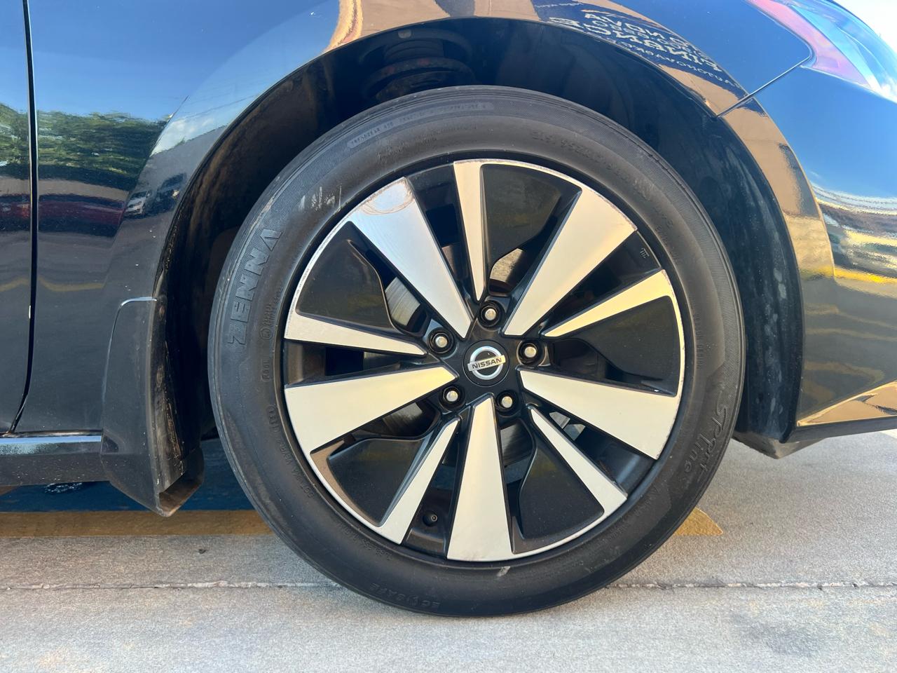 Nissan Altima 2.5 SV Sedan 2019