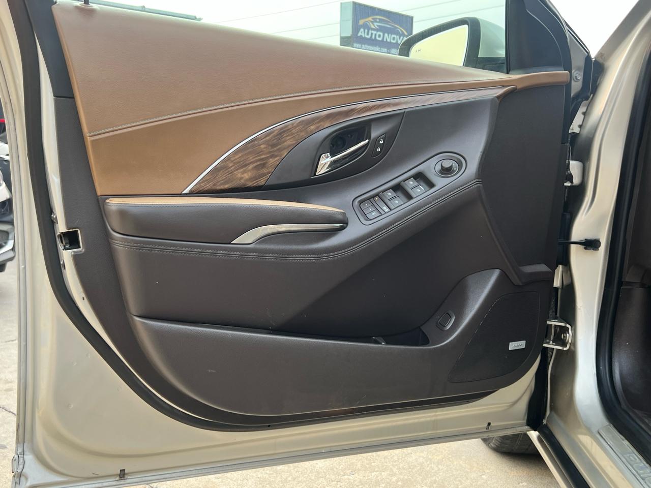 Buick LaCrosse 4dr Sdn Leather FWD 2014