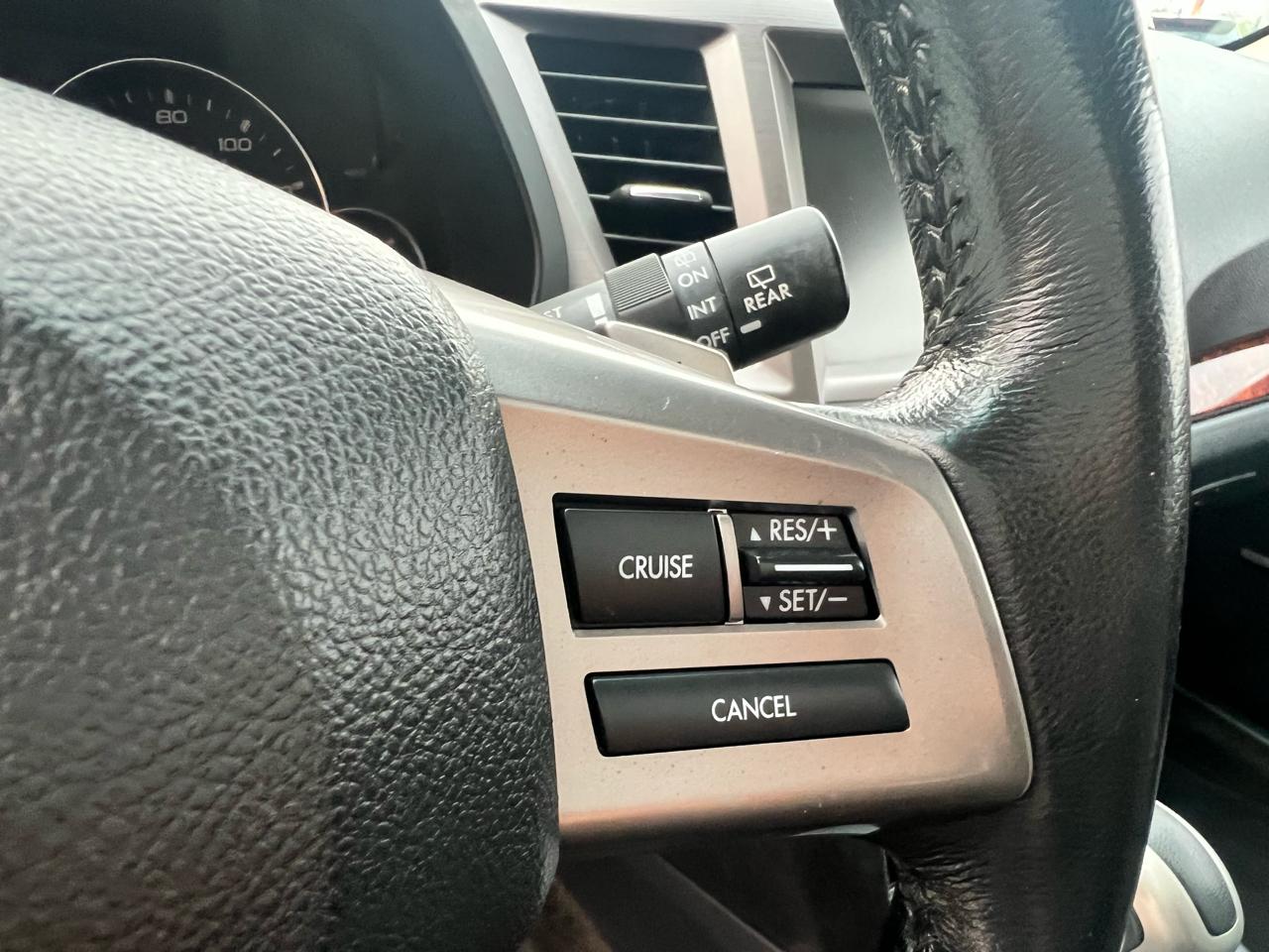 Subaru Outback 4dr Wgn H4 Auto 2.5i Limited 2012