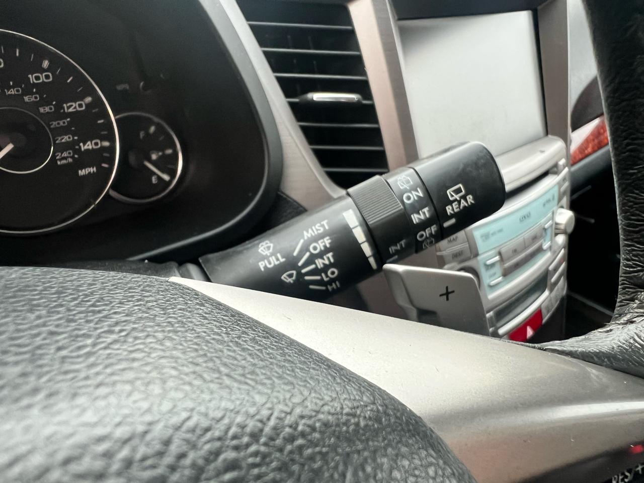 Subaru Outback 4dr Wgn H4 Auto 2.5i Limited 2012