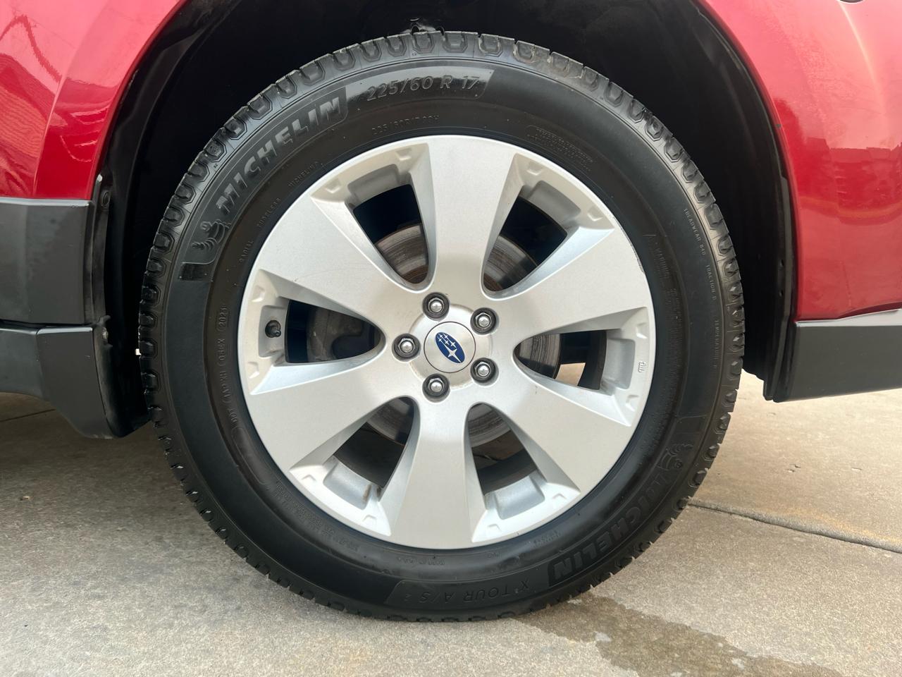 Subaru Outback 4dr Wgn H4 Auto 2.5i Limited 2012
