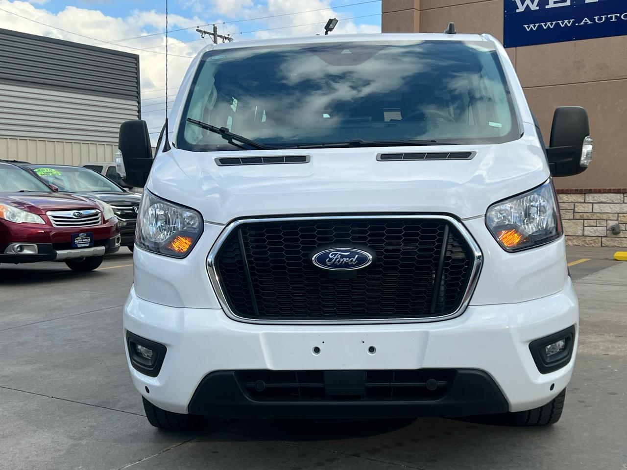 Ford Transit Passenger Wagon T-350 148" Low Roof XLT RWD 2025