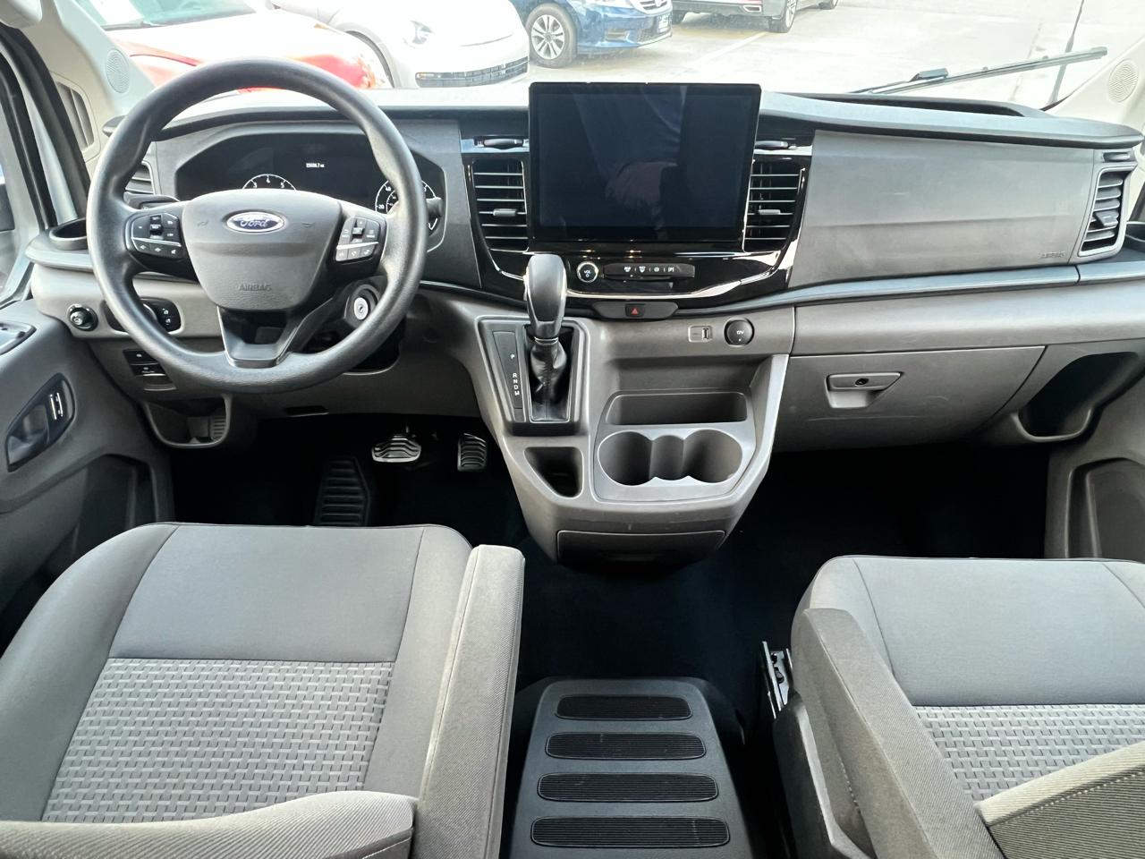 Ford Transit Passenger Wagon T-350 148" Low Roof XLT RWD 2025