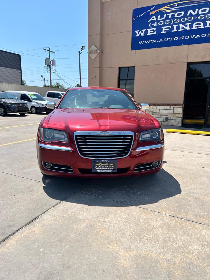 Chrysler 300 4dr Sdn Limited RWD 2011