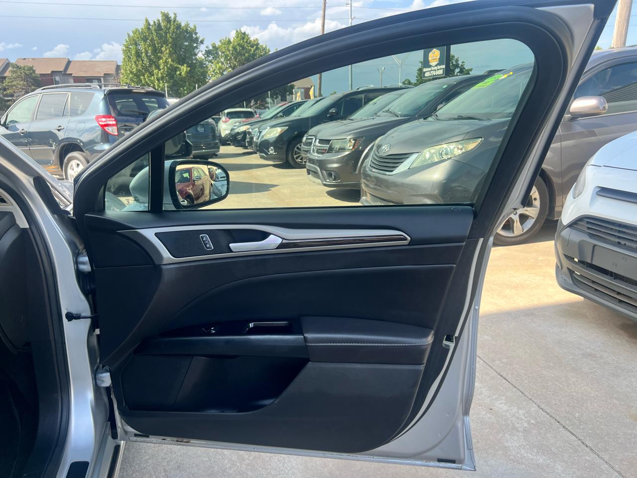 Ford Fusion 4dr Sdn SE FWD 2014