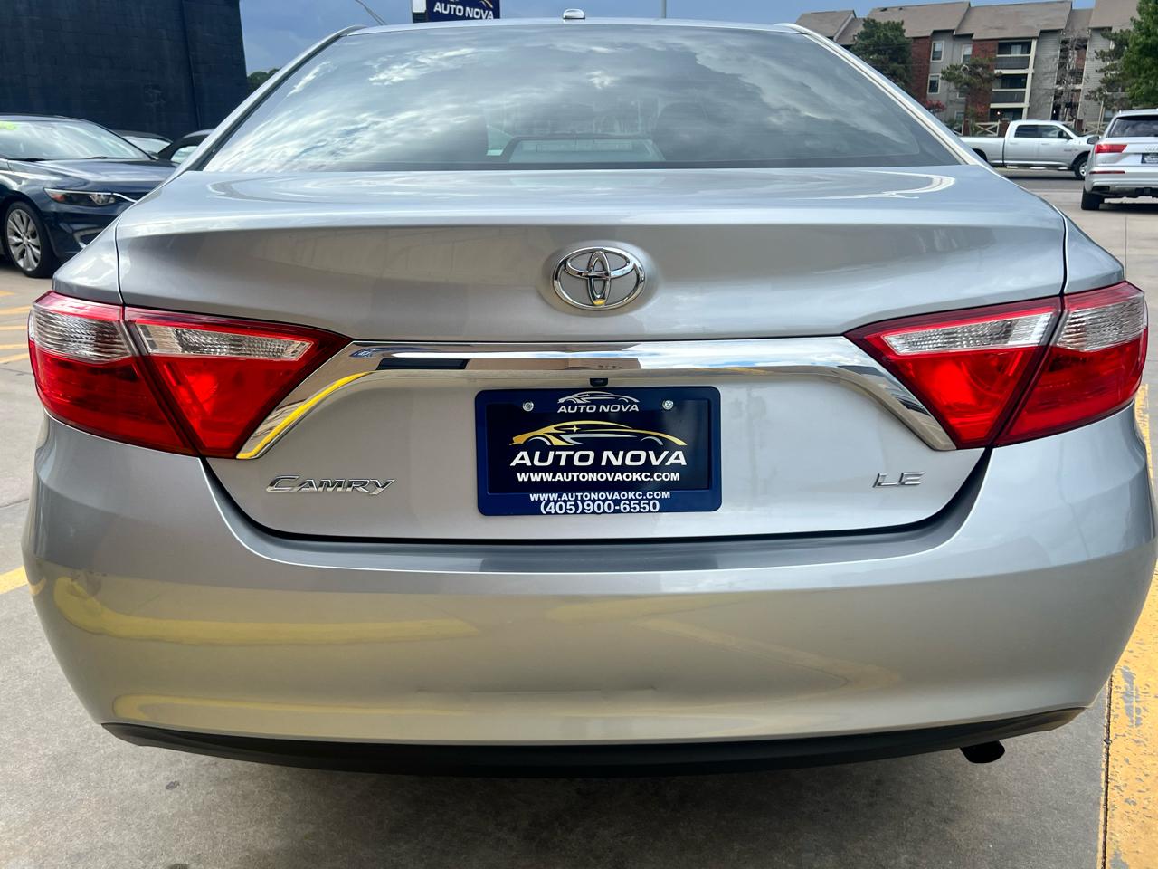 Toyota Camry 4dr Sdn I4 Auto XLE (Natl) 2015
