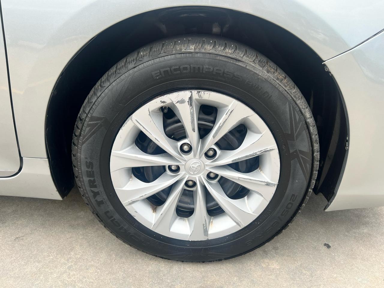 Toyota Camry 4dr Sdn I4 Auto XLE (Natl) 2015