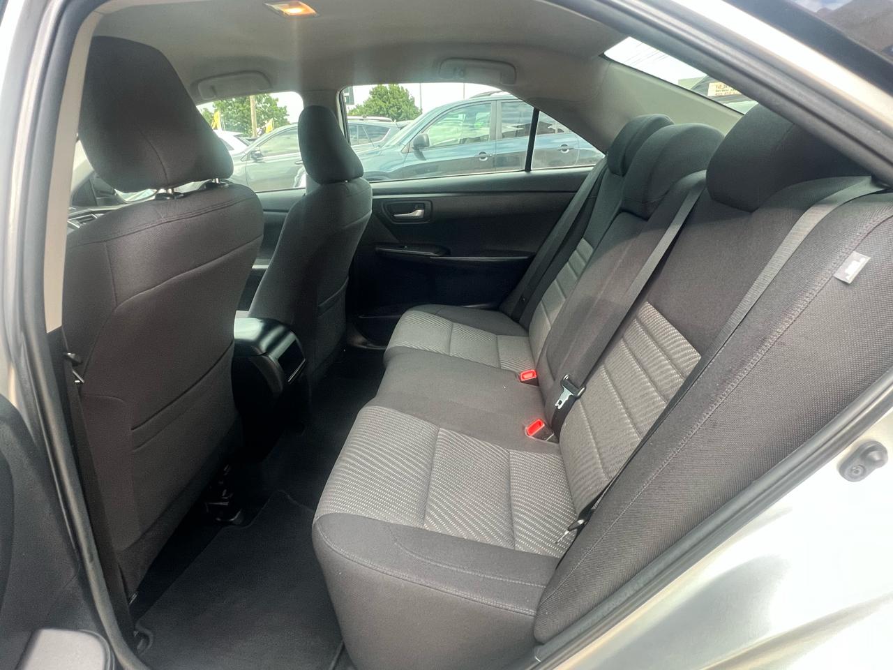 Toyota Camry 4dr Sdn I4 Auto XLE (Natl) 2015