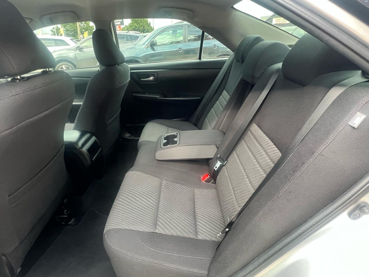 Toyota Camry 4dr Sdn I4 Auto XLE (Natl) 2015