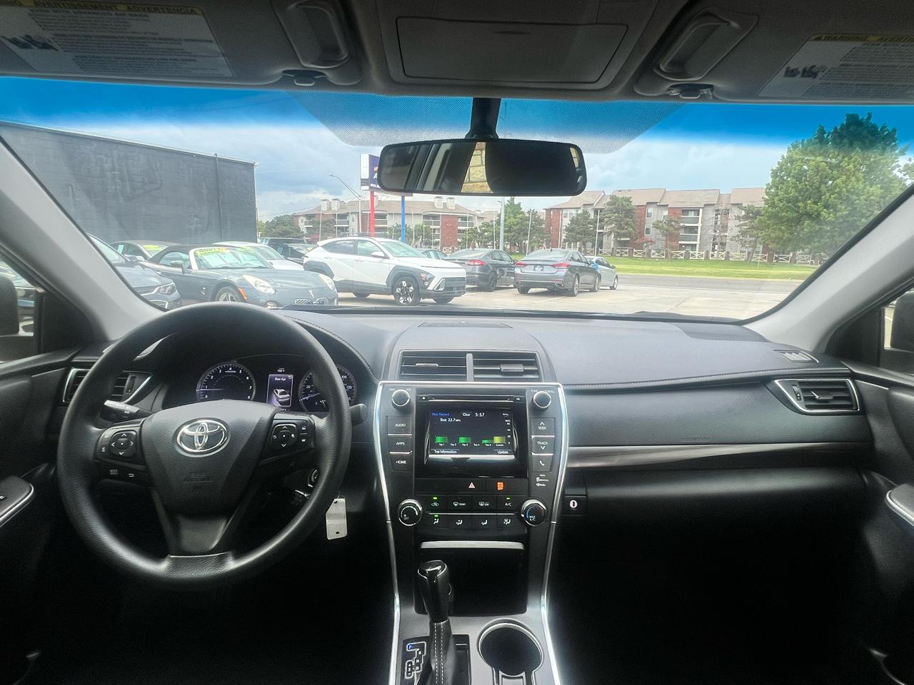 Toyota Camry 4dr Sdn I4 Auto XLE (Natl) 2015