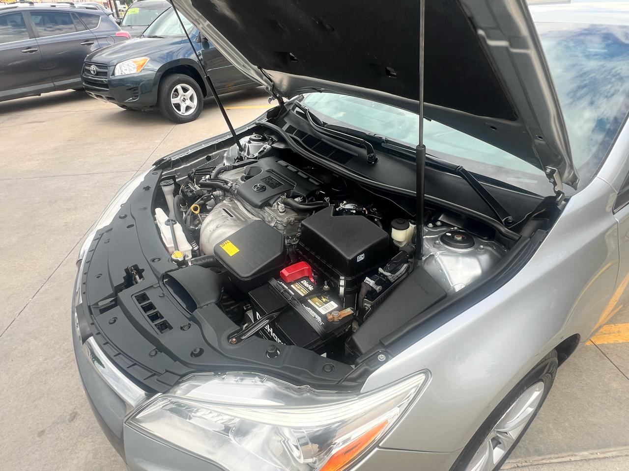 Toyota Camry 4dr Sdn I4 Auto XLE (Natl) 2015