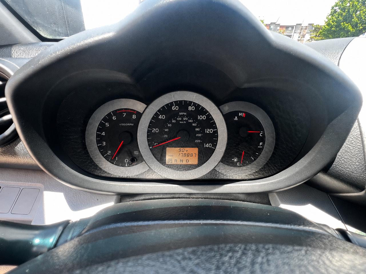 Toyota RAV4 FWD 4dr 4-cyl 4-Spd AT (Natl) 2009