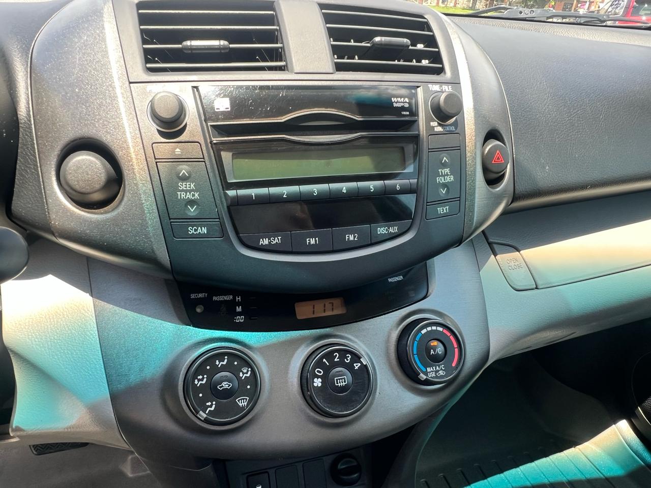 Toyota RAV4 FWD 4dr 4-cyl 4-Spd AT (Natl) 2009